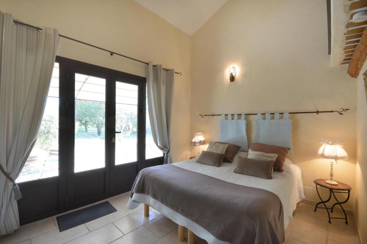 Chambres D'Hotes Le Vignoble Cucuron Bagian luar foto