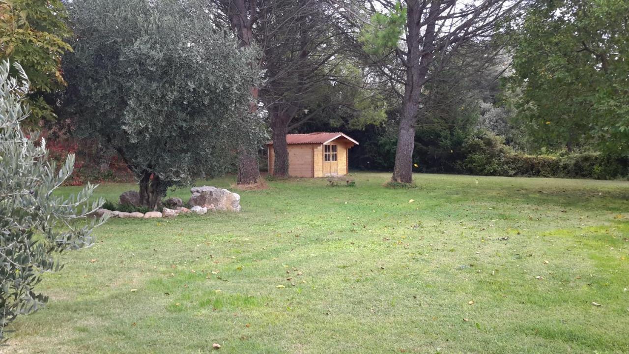 Chambres D'Hotes Le Vignoble Cucuron Bagian luar foto