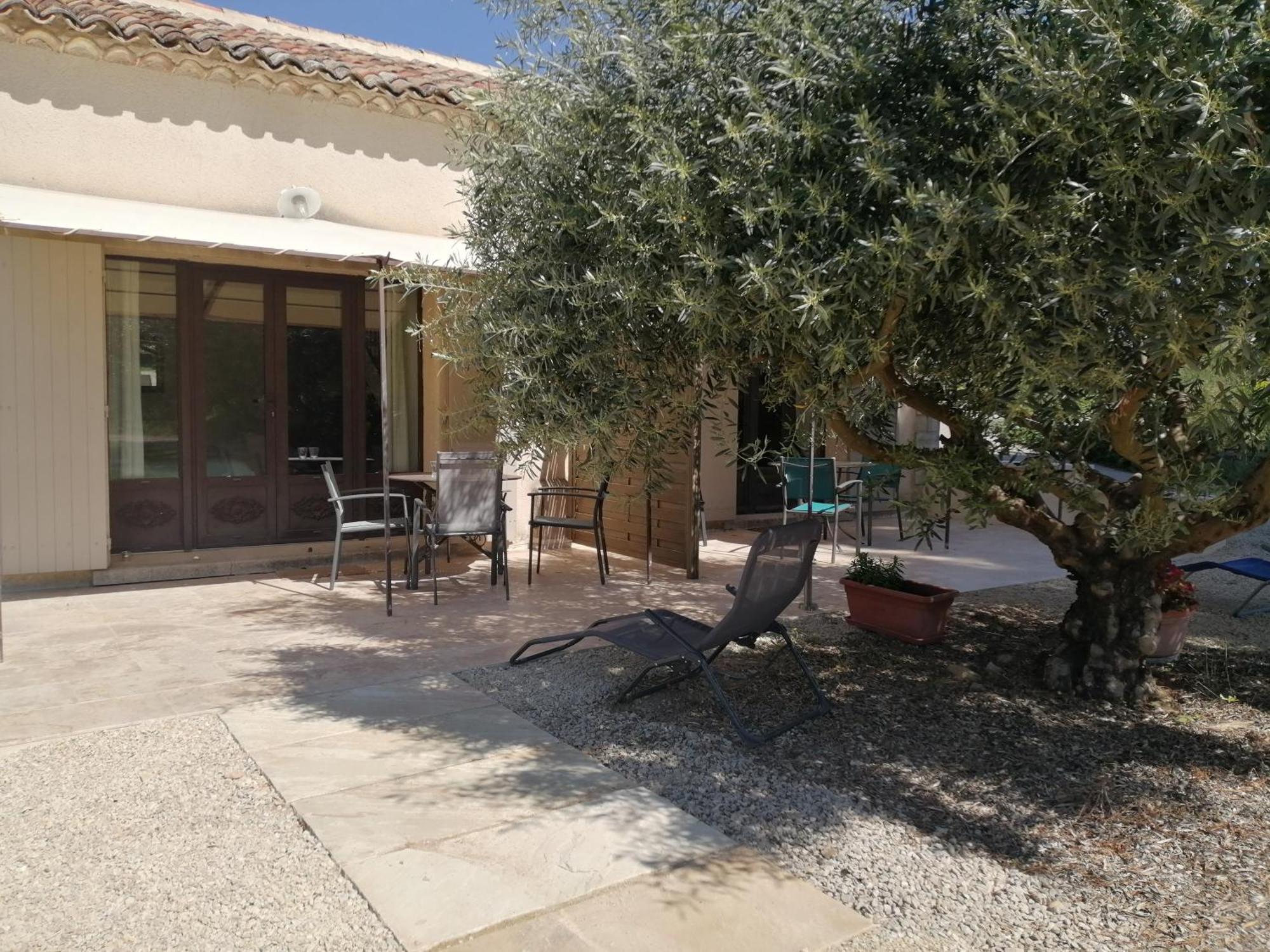 Chambres D'Hotes Le Vignoble Cucuron Bagian luar foto